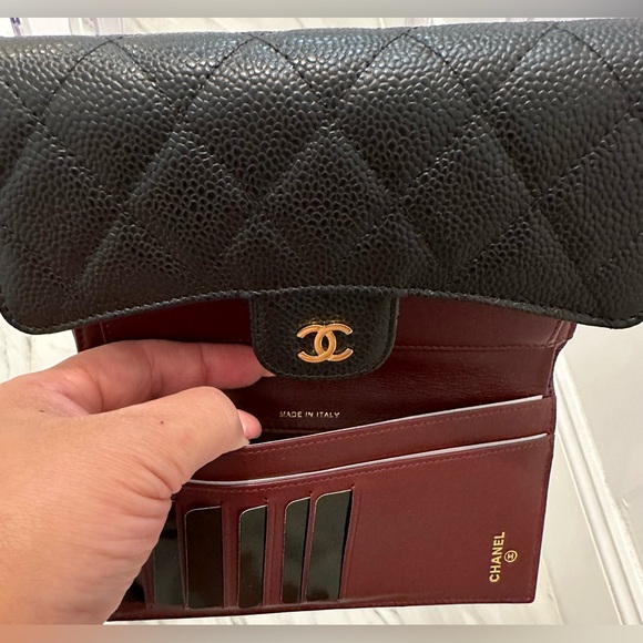 Chanel Black Caviar Quilted Classic Flap continental wallet - Picture 15 of 16